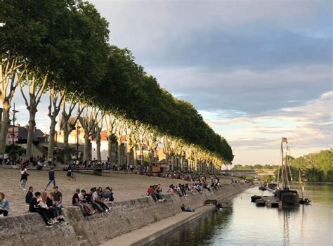  Die Quais de Loire! Ein historisches Meisterwerk in der Stadt Grenoble